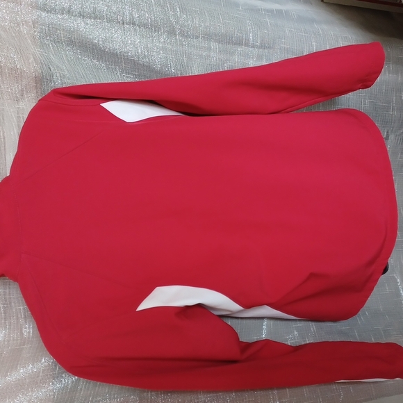 HOLLOWAY JACKET M, excellent condition,  red & white, zip pockets, fleece lined - Picture 3 of 5